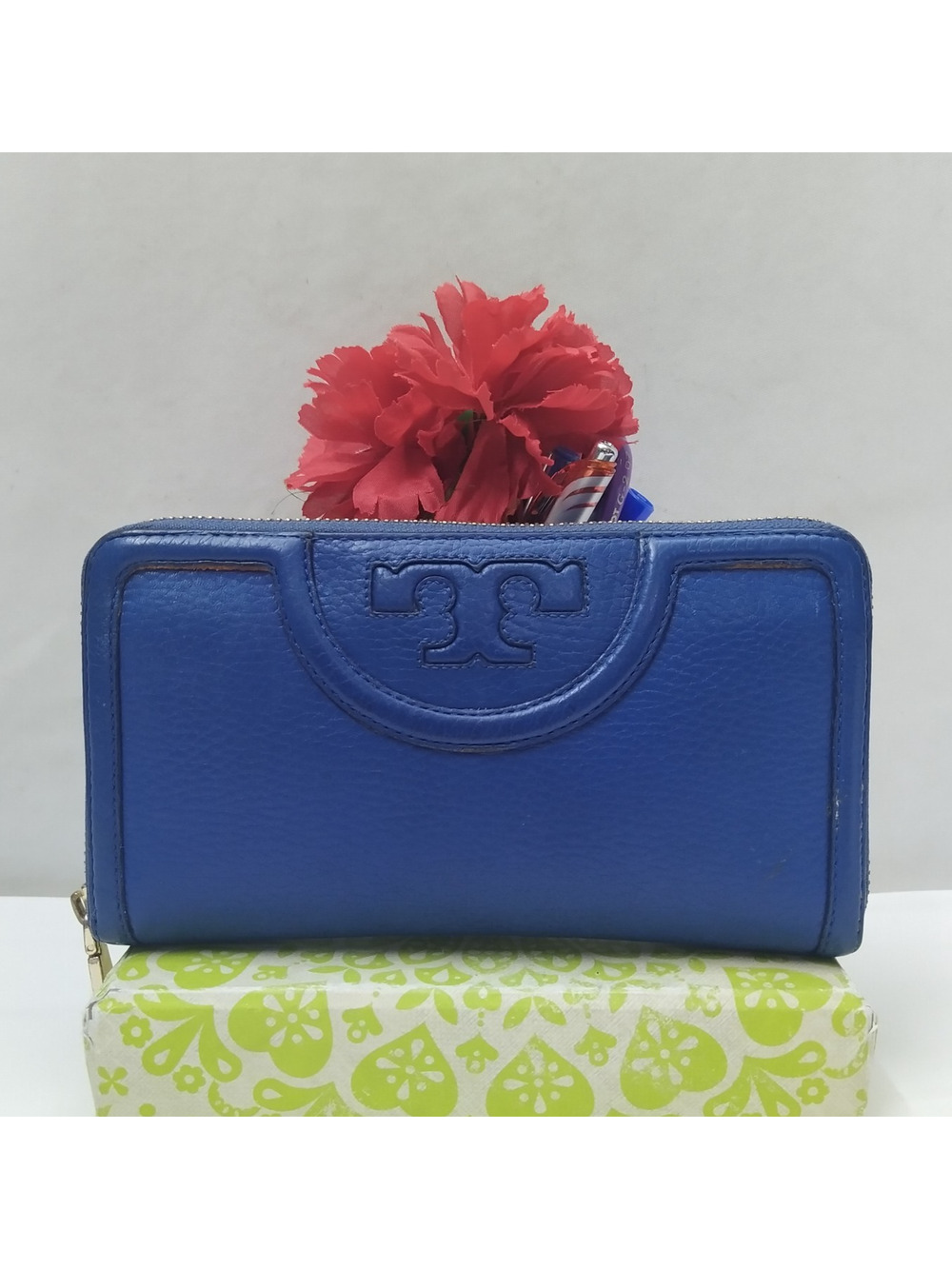 Tory Burch Blue Leather Zip Around Credit Card Wallet